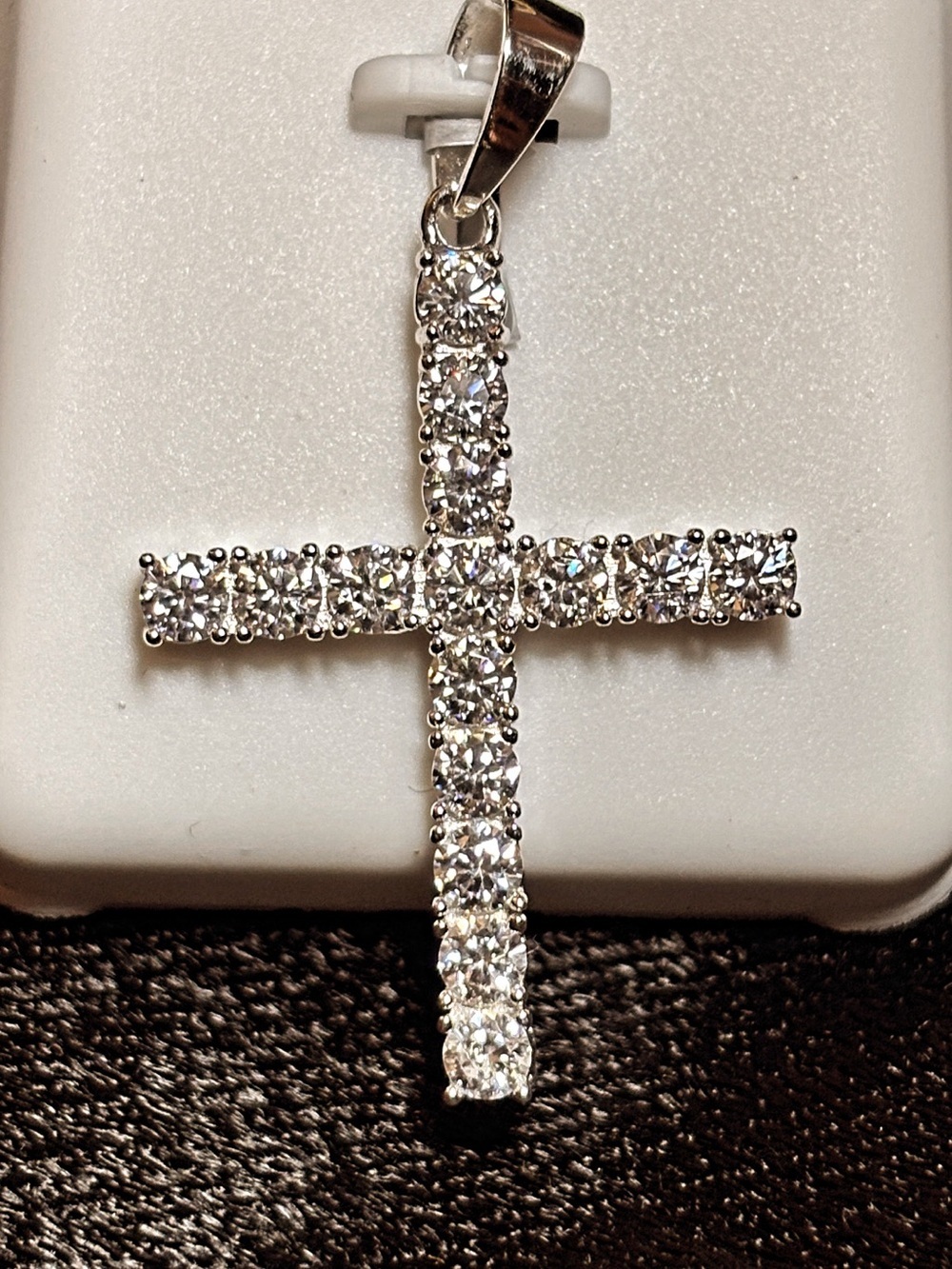 .925 Sterling Silver 1 CTW VVS Moissanite Medium Cross Pendant - Picture 7 of 11